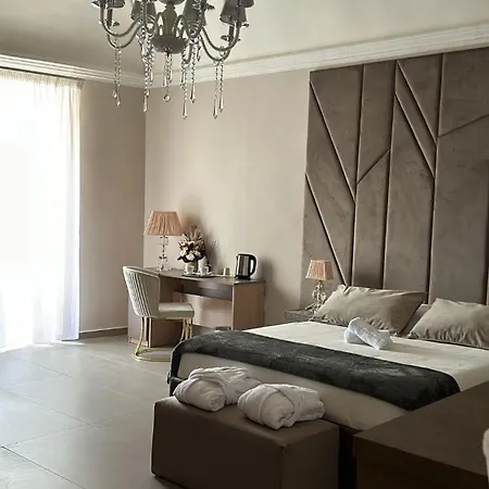 Suites&rooms Piazza Dei Martiri * Катанія