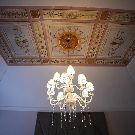 Suites&rooms Piazza Dei Martiri Готель типу 